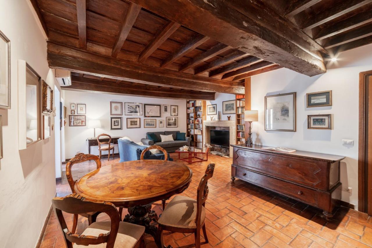 Domus Quiritum Charming, Appartamento D'Epoca A Campo De' Fiori Rzym Zewnętrze zdjęcie