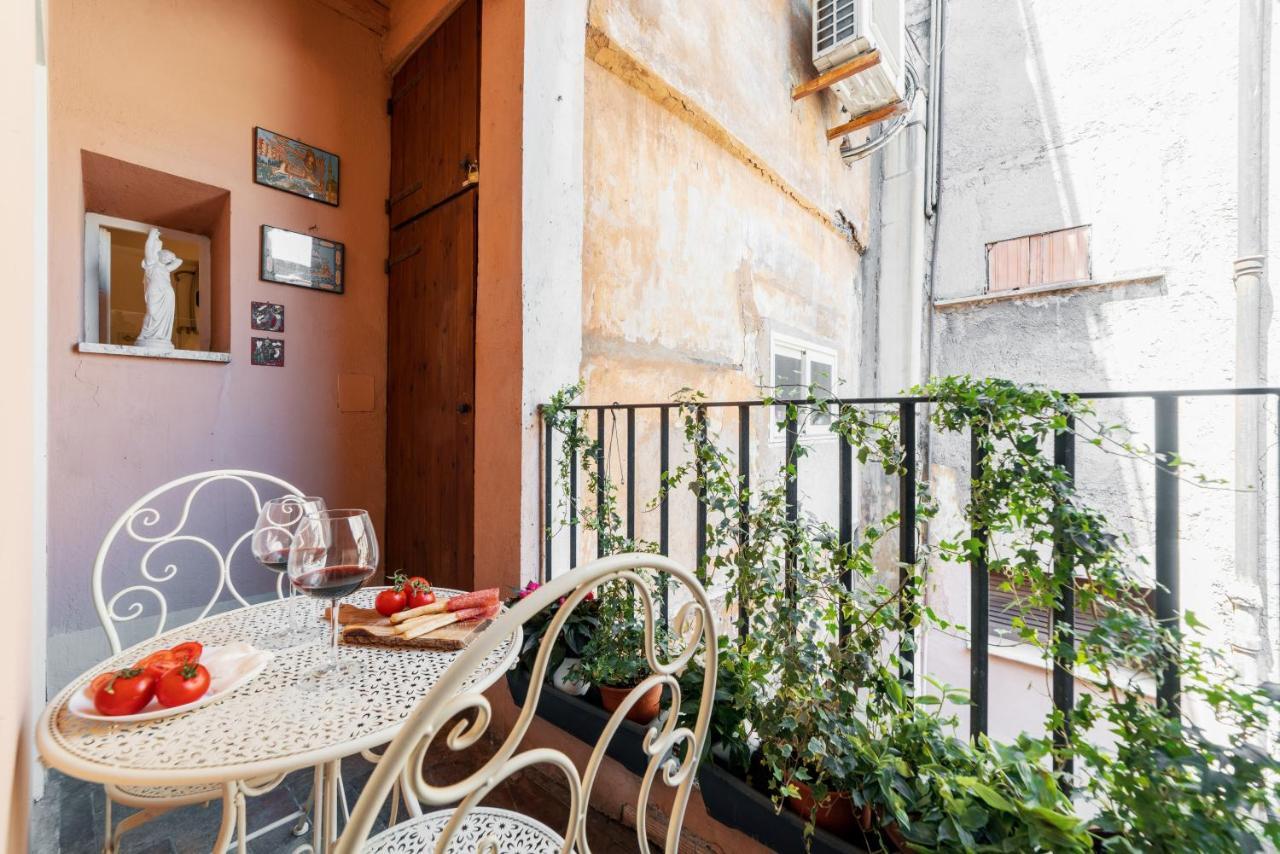 Domus Quiritum Charming, Appartamento D'Epoca A Campo De' Fiori Rzym Zewnętrze zdjęcie